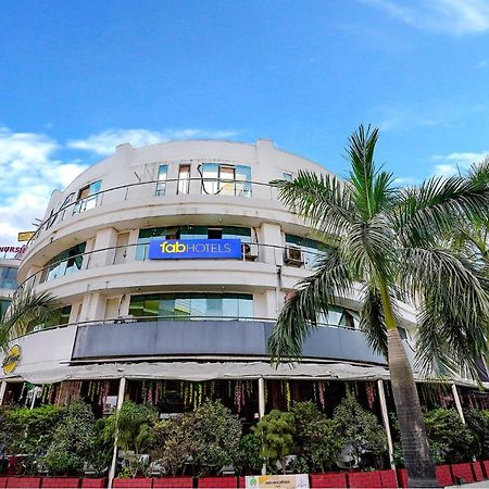 Fabexpress White House - Nr Midc Khargar Hotel Koparpada Exterior photo