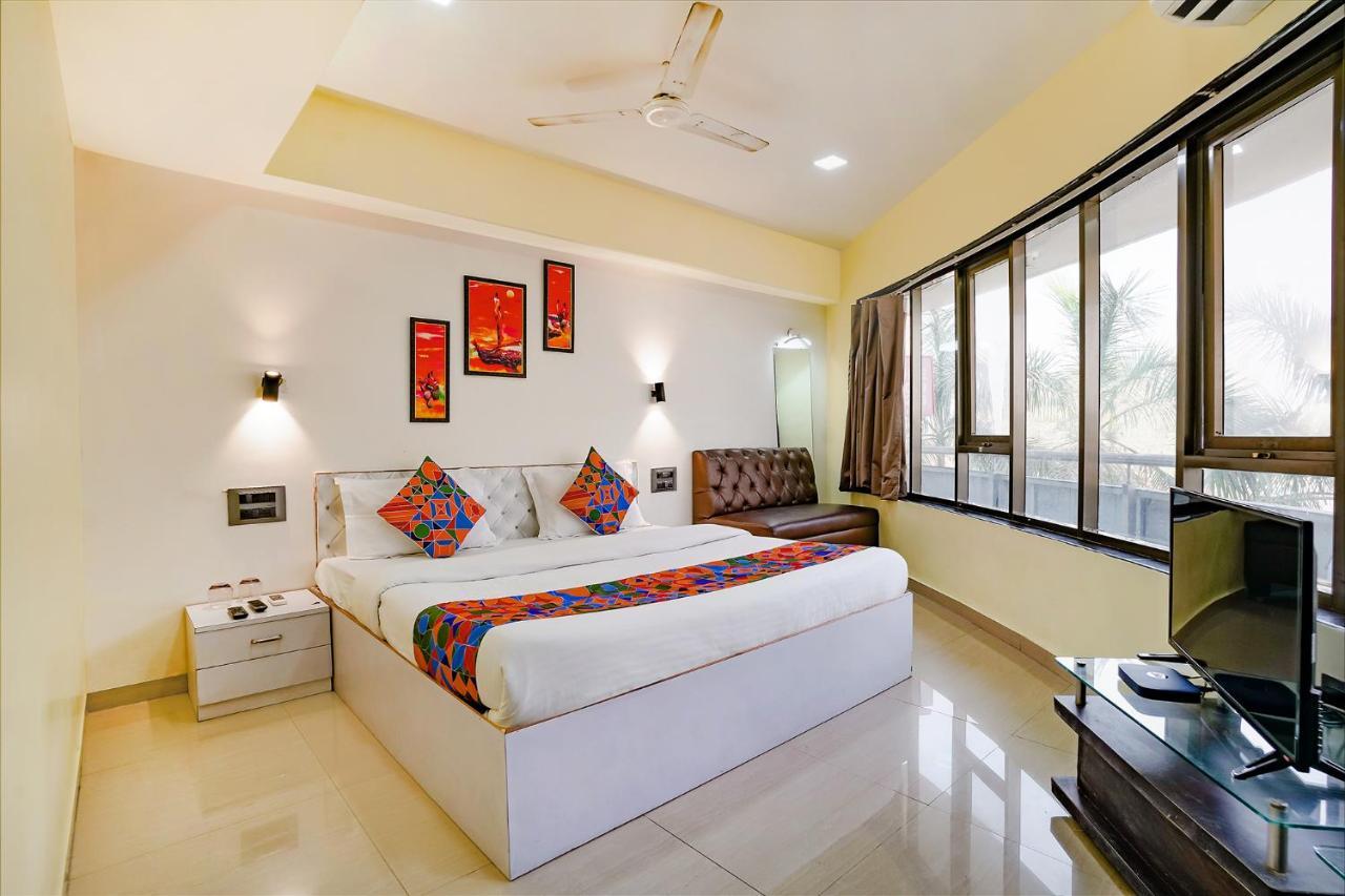 Fabexpress White House - Nr Midc Khargar Hotel Koparpada Exterior photo