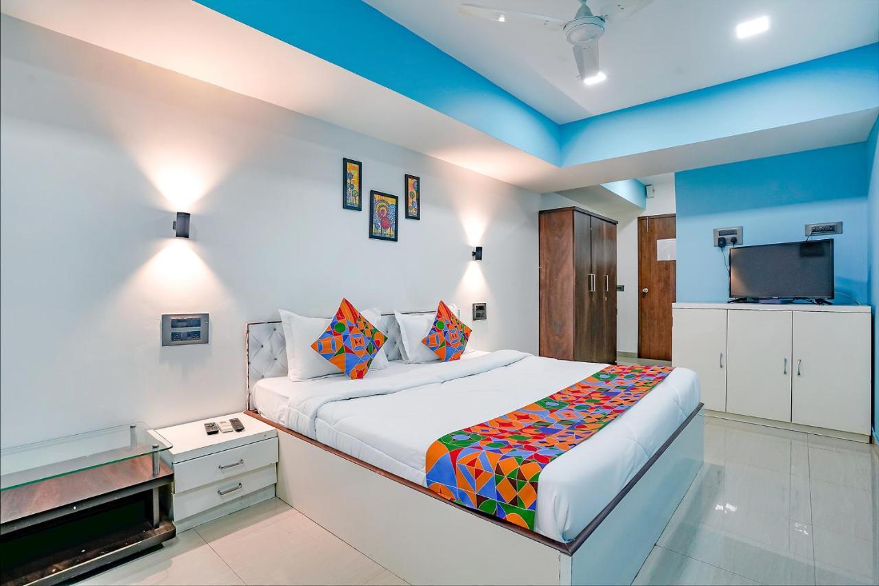 Fabexpress White House - Nr Midc Khargar Hotel Koparpada Exterior photo